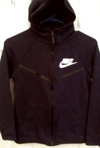 YOUTH NIKE SWEATSHIRT SZ MEDIUM